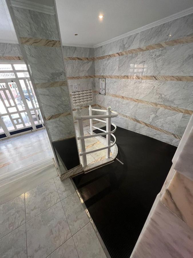 Luxury 2 Bedrooms Apartment With A Garage Torrevieja Exterior foto